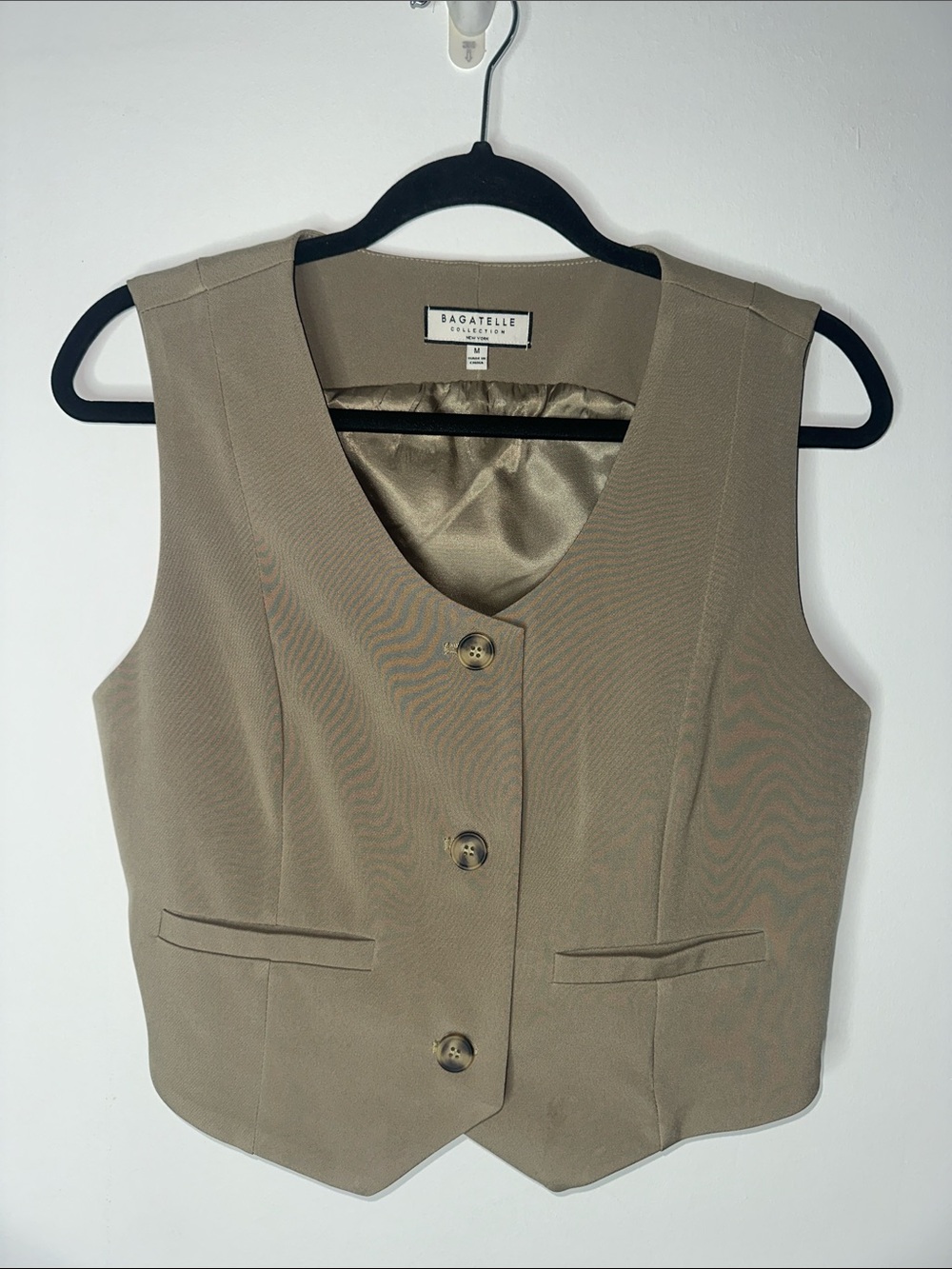 Bagatelle Collection Women's Tan Button-Front Vest